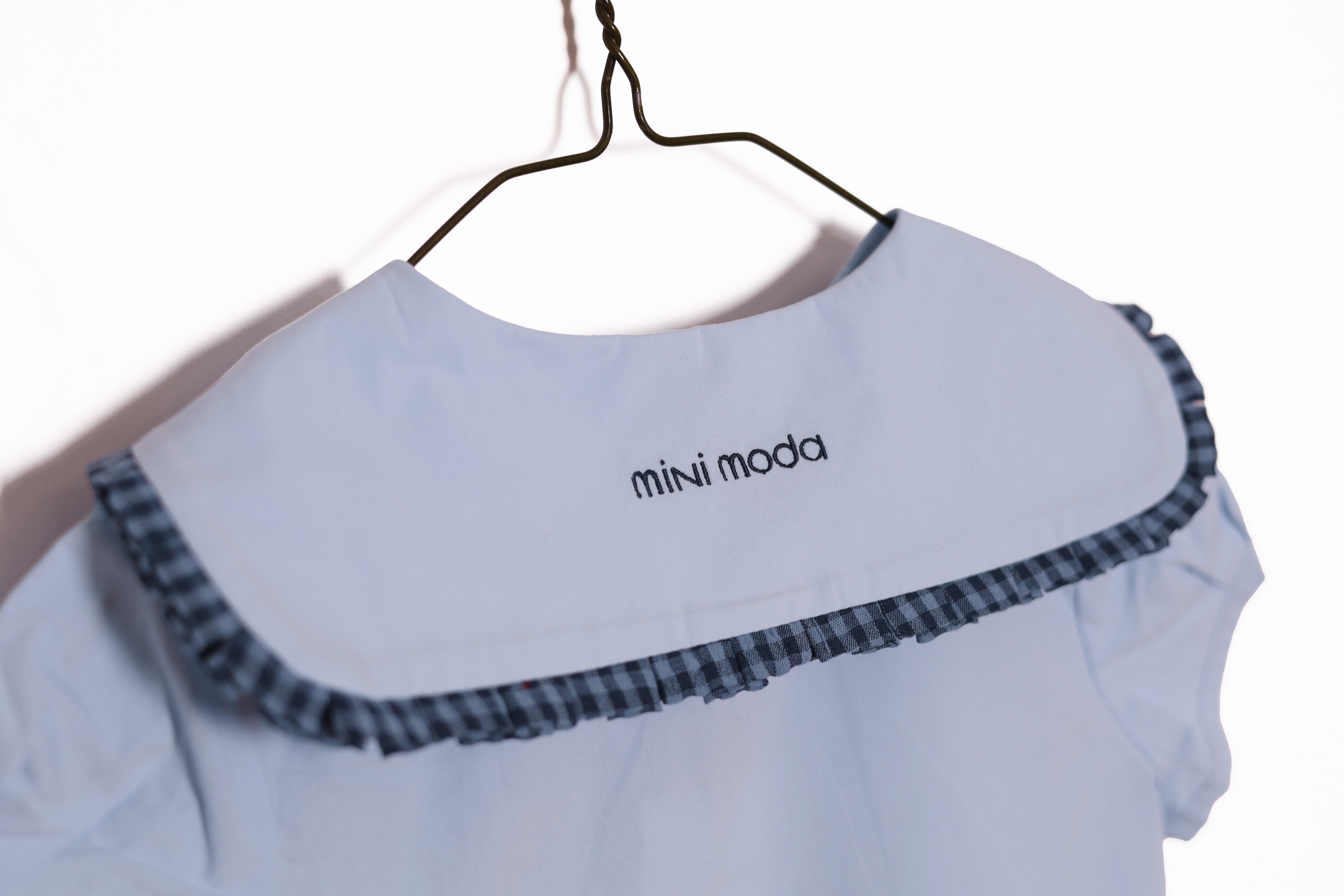 Rosette Collar Shirt